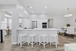 13501 Krislyn Woods Pl, Charlotte, NC 28278 - Photo 8