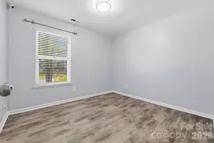 13501 Krislyn Woods Pl, Charlotte, NC 28278 - Photo 22
