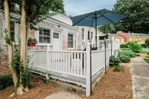 1972 Lynnwood Dr, Charlotte, NC 28209 - Photo 4