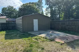 10220 Rockwood Rd, Charlotte, NC 28215 - Photo 30