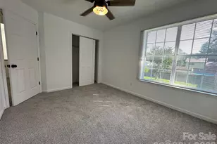 10220 Rockwood Rd, Charlotte, NC 28215 - Photo 16