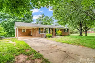 151 Woodside Dr, Forest City, NC 28043 - Photo 2