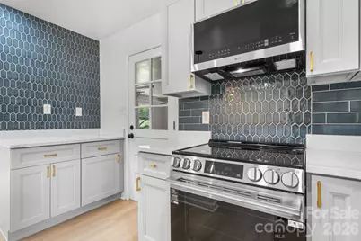 602 Sharon Drive, Statesville, NC 28625 - Photo 6