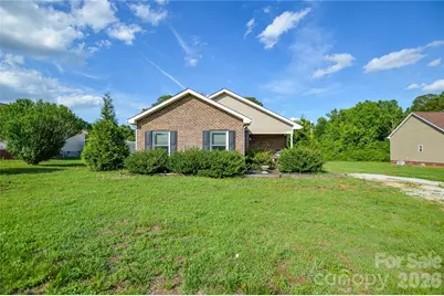 1341 McRae Avenue #8, Wadesboro, NC 28170 - Photo 2
