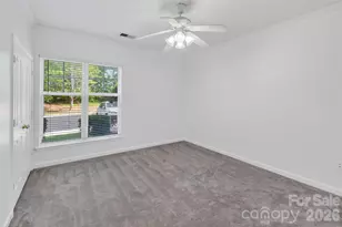 11915 Ridgeway Park Dr, Charlotte, NC 28277 - Photo 16