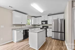 5229 Hawkins Meadow Ct, Charlotte, NC 28213 - Photo 18