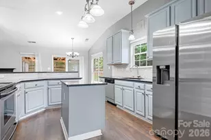 8940 Raven Park Dr, Charlotte, NC 28216 - Photo 8