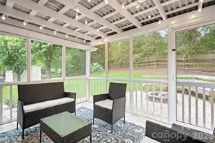 8940 Raven Park Dr, Charlotte, NC 28216 - Photo 18