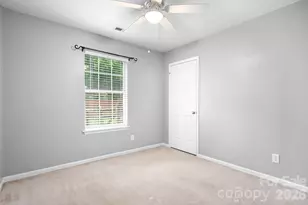 8940 Raven Park Dr, Charlotte, NC 28216 - Photo 28