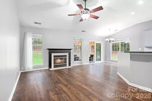 8940 Raven Park Dr, Charlotte, NC 28216 - Photo 14