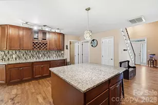 9912 Park Springs Ct, Charlotte, NC 28210 - Photo 10