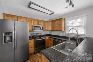 9535 Forest Path Dr, Charlotte, NC 28269 - Photo 12