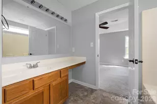 9535 Forest Path Dr, Charlotte, NC 28269 - Photo 20
