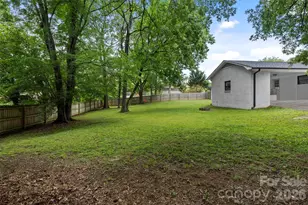 224 Sturbridge Dr, Charlotte, NC 28214 - Photo 22