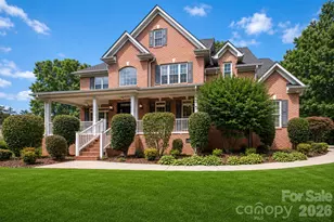 1015 Estate Ln, Matthews, NC 28104 - Photo 2