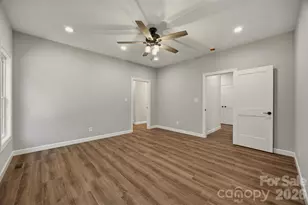 107 Meadow View St, Morganton, NC 28655 - Photo 16
