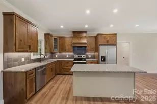 107 Meadow View St, Morganton, NC 28655 - Photo 20