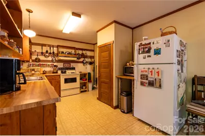 60 Virgels Mountain Road, Burnsville, NC 28714 - Photo 8