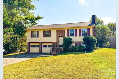 307 Meadowbrook Drive, Newton, NC 28658 - Photo 2
