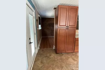 1407 N College Avenue, Newton, NC 28658 - Photo 14