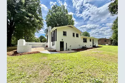 303 Deal Avenue NE, Conover, NC 28613 - Photo 32