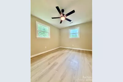 303 Deal Avenue NE, Conover, NC 28613 - Photo 16