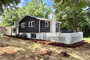 303 Deal Ave NE, Conover, NC 28613 - Photo 1