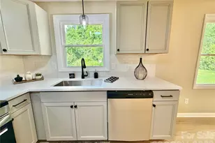 303 Deal Ave NE, Conover, NC 28613 - Photo 12