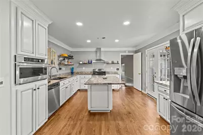 117 Robinson Avenue, Matthews, NC 28104 - Photo 6