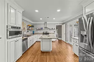 117 Robinson Ave, Matthews, NC 28104 - Photo 6