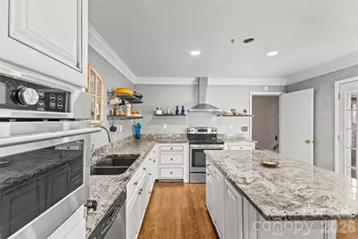 117 Robinson Avenue, Matthews, NC 28104 - Photo 8