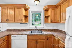 122 Coleman Ave, Asheville, NC 28801 - Photo 6