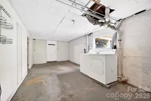 122 Coleman Ave, Asheville, NC 28801 - Photo 12