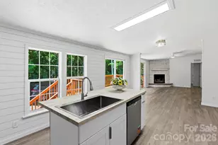 135 Prevost St, Waynesville, NC 28786 - Photo 10