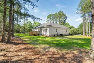 185 Shagbark Ct, West End, NC 27376 - Photo 6