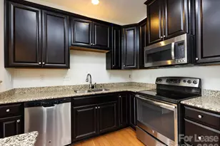 2436 Silverthorn Dr, Charlotte, NC 28273 - Photo 14