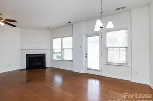 2436 Silverthorn Dr, Charlotte, NC 28273 - Photo 8