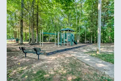 7829 Ponderosa Pine Lane, Charlotte, NC 28215 - Photo 40
