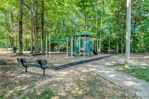 7829 Ponderosa Pine Ln, Charlotte, NC 28215 - Photo 40