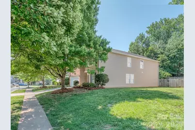 7829 Ponderosa Pine Lane, Charlotte, NC 28215 - Photo 4