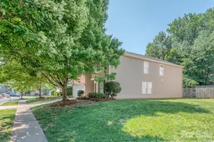 7829 Ponderosa Pine Ln, Charlotte, NC 28215 - Photo 4