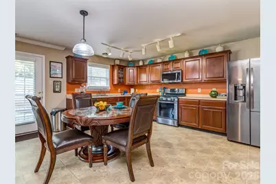 7829 Ponderosa Pine Lane, Charlotte, NC 28215 - Photo 10
