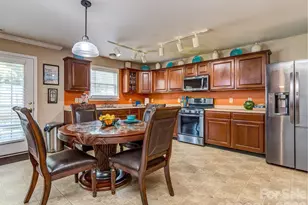 7829 Ponderosa Pine Ln, Charlotte, NC 28215 - Photo 10