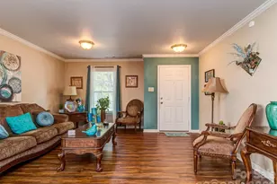7829 Ponderosa Pine Ln, Charlotte, NC 28215 - Photo 6