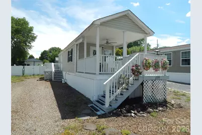219 Pike Point, Waynesville, NC 28785 - Photo 2