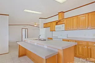 25 Lester Ln, Waynesville, NC 28785 - Photo 18