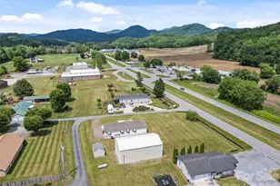 25 Lester Ln, Waynesville, NC 28785 - Photo 8