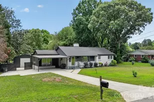 2432 Oakwood Cir, Rock Hill, SC 29732 - Photo 2