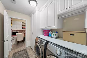 5418 Prosperity View Dr, Charlotte, NC 28269 - Photo 18