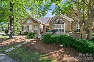 5418 Prosperity View Dr, Charlotte, NC 28269 - Photo 2